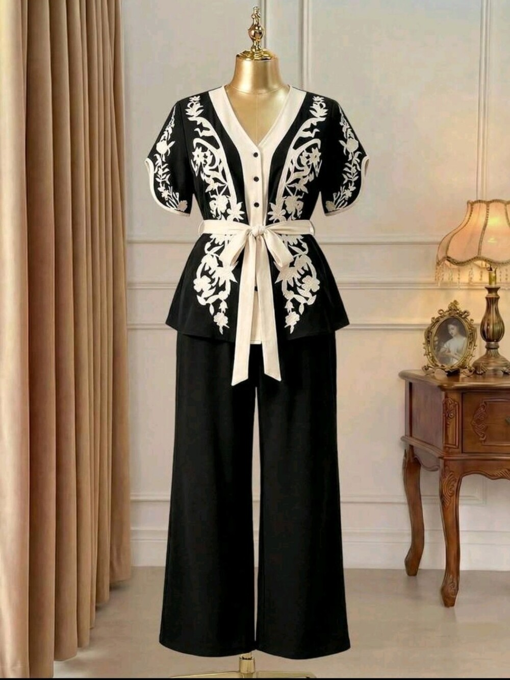 SALE ** BRAND NEW ** 2 Pc Black & White Wide-Leg Set